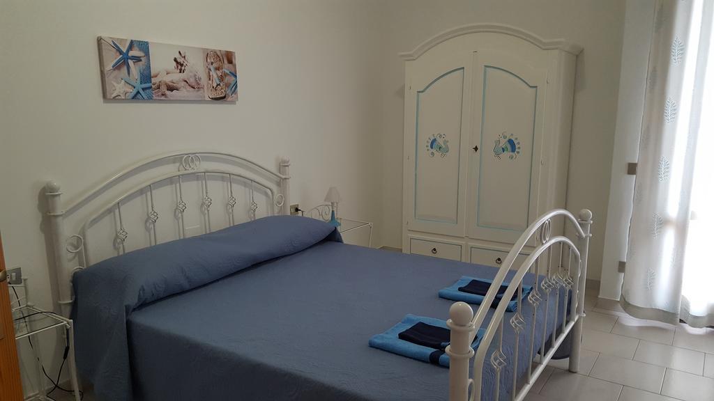 Apartsea 26 Calasetta Buitenkant foto